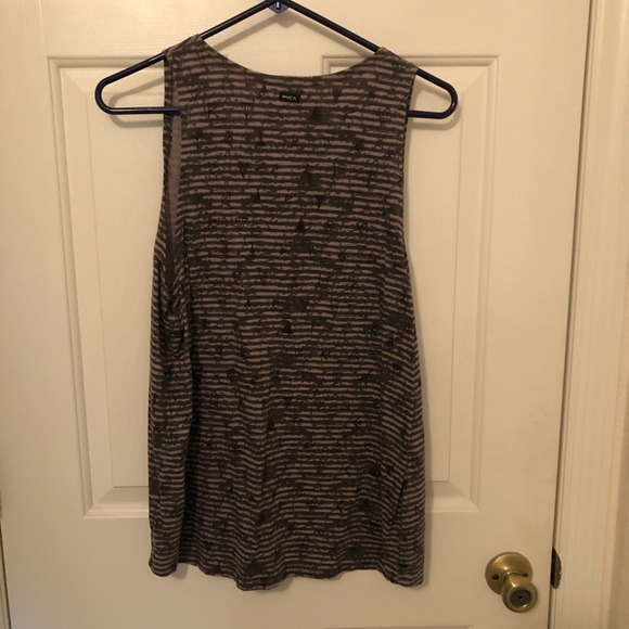 RVCA tank - Picture 2 of 4